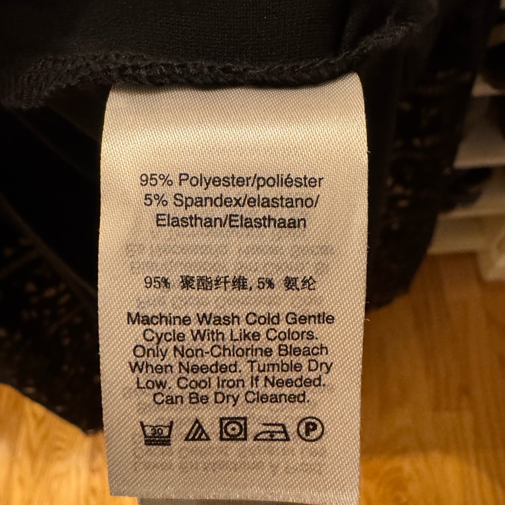 DKNY Women's Black Sleeveless Top - Picture 3 of 3